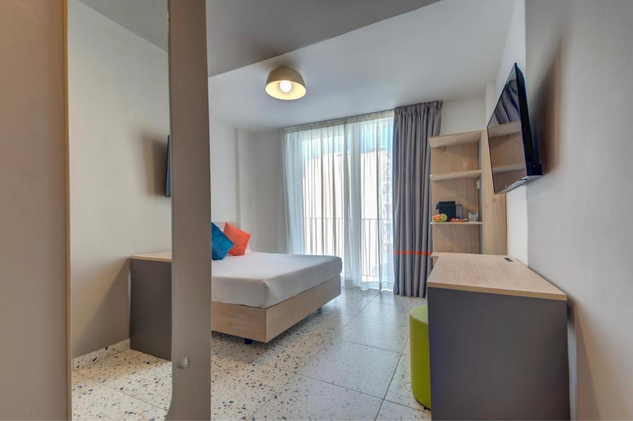 Quadro Hotel, Trademark Collection By Wyndham Saint Julian's Екстер'єр фото