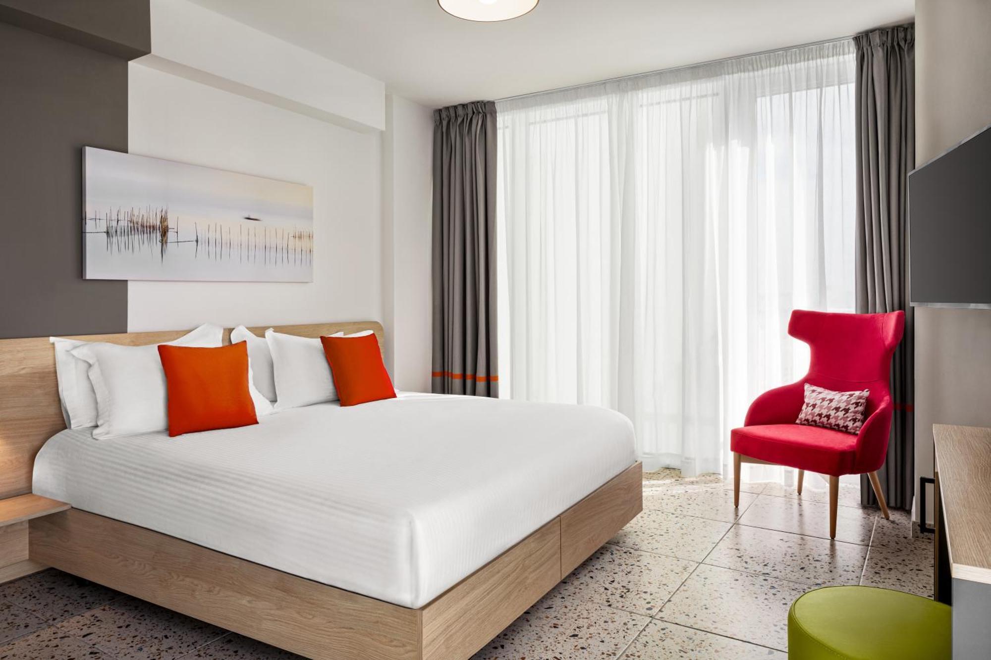 Quadro Hotel, Trademark Collection By Wyndham Saint Julian's Екстер'єр фото