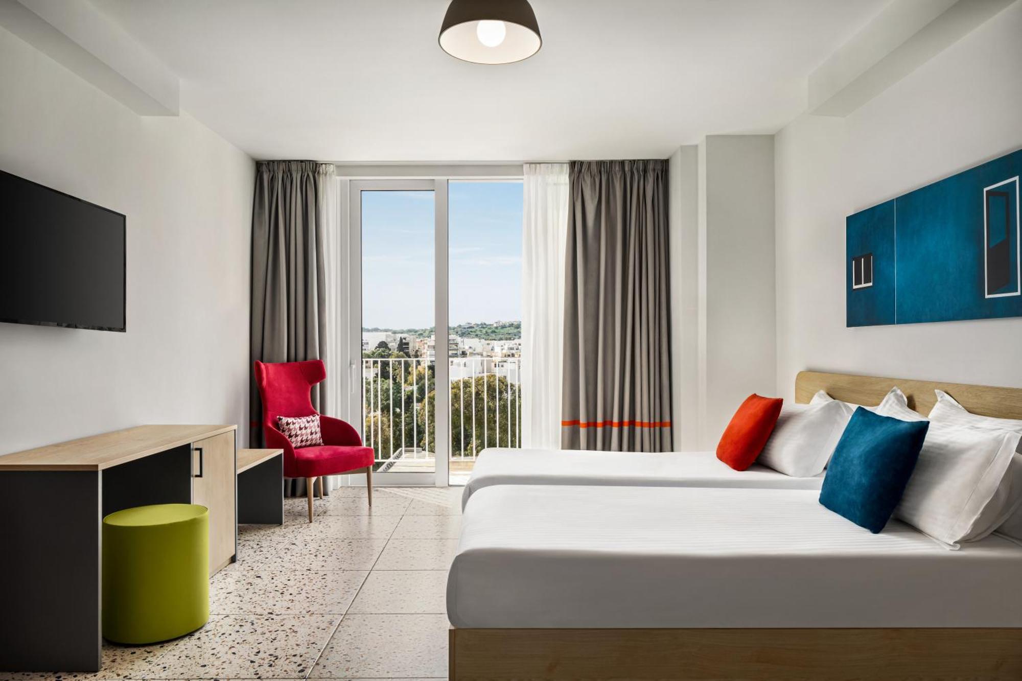 Quadro Hotel, Trademark Collection By Wyndham Saint Julian's Екстер'єр фото
