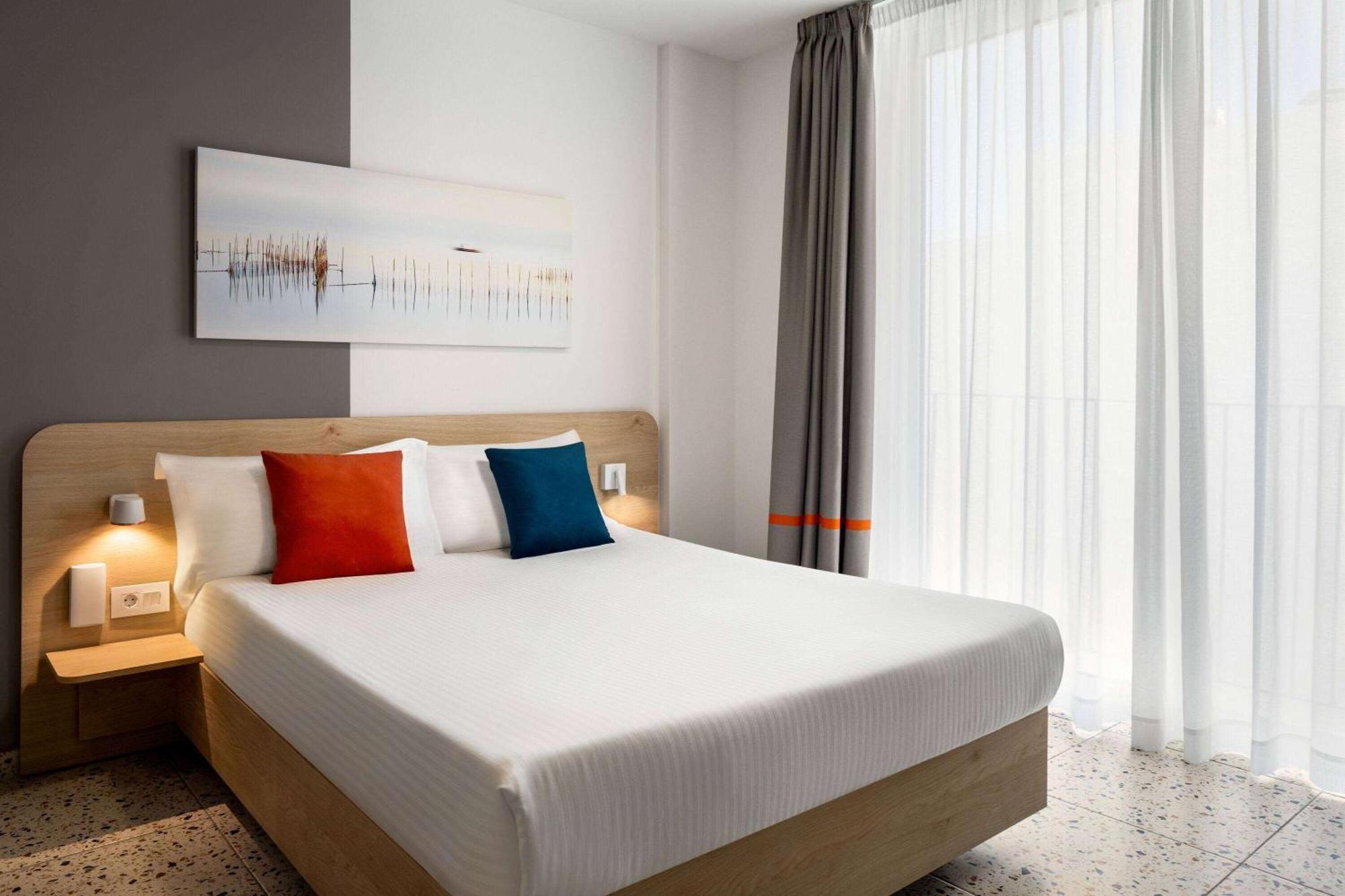 Quadro Hotel, Trademark Collection By Wyndham Saint Julian's Екстер'єр фото