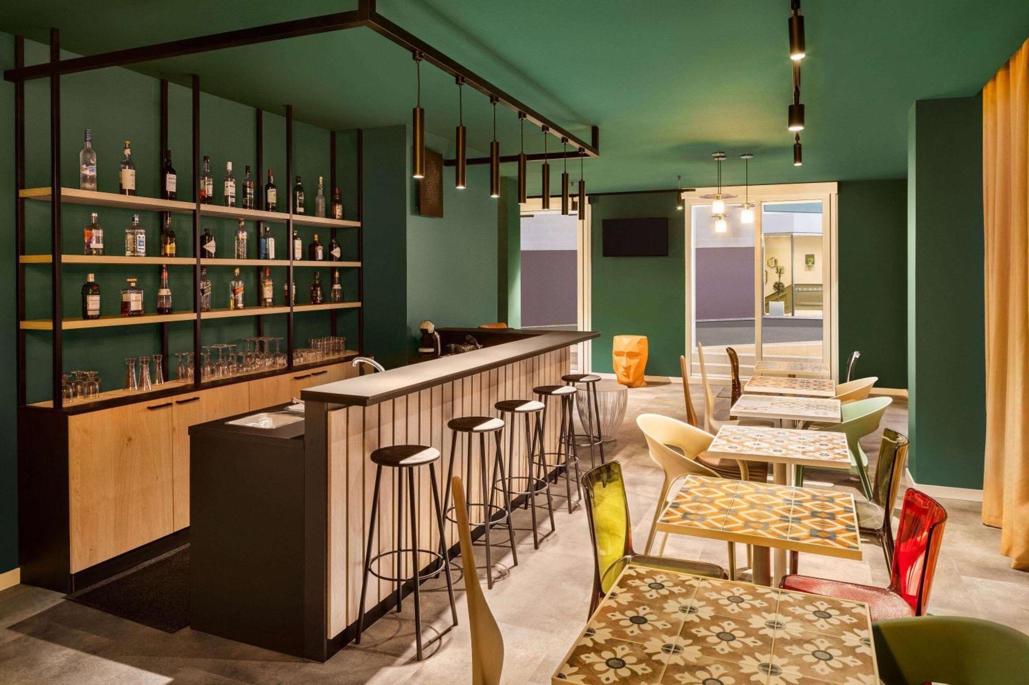 Quadro Hotel, Trademark Collection By Wyndham Saint Julian's Екстер'єр фото